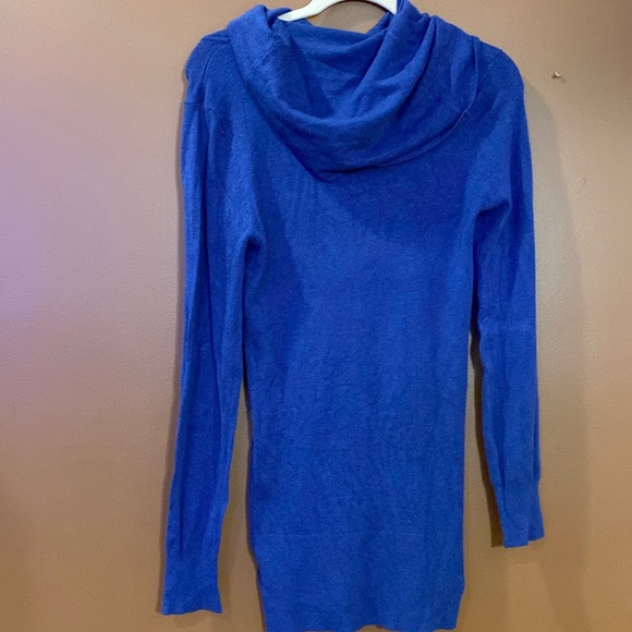 SWS ladies Cowl neck sweater in size medium. Beautiful deep blue color. - Picture 2 of 8